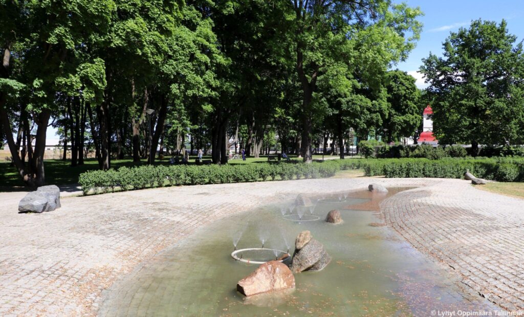 Tallinnan Kalamajan Kalmistupark 12