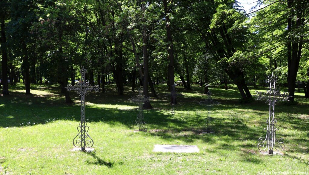 Tallinnan Kalamajan Kalmistupark 11