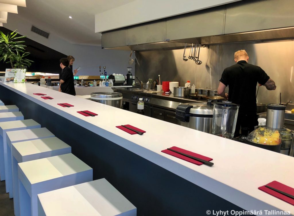 Tallinnan Sushi ja Ramen Ravintola Tokumaru 9196