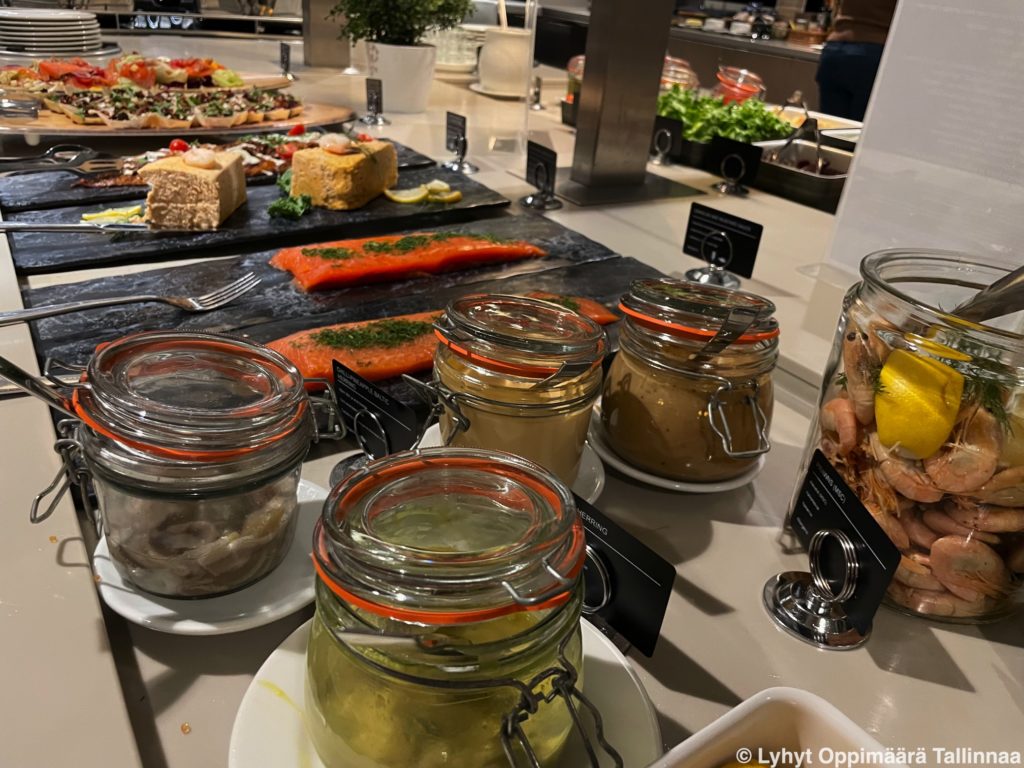 Tallink Megastar Business Lounge Ruoka 1