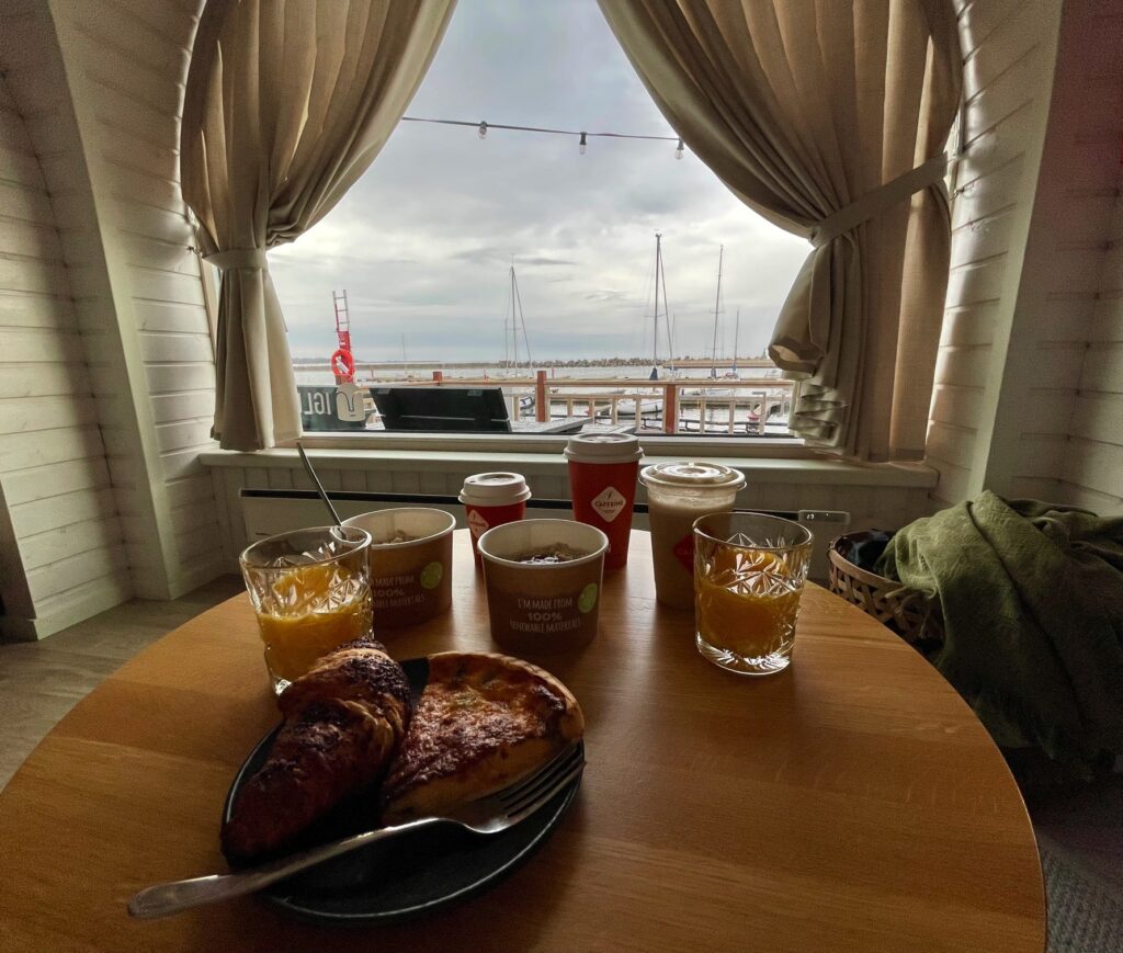 Caffeinen aamiainen