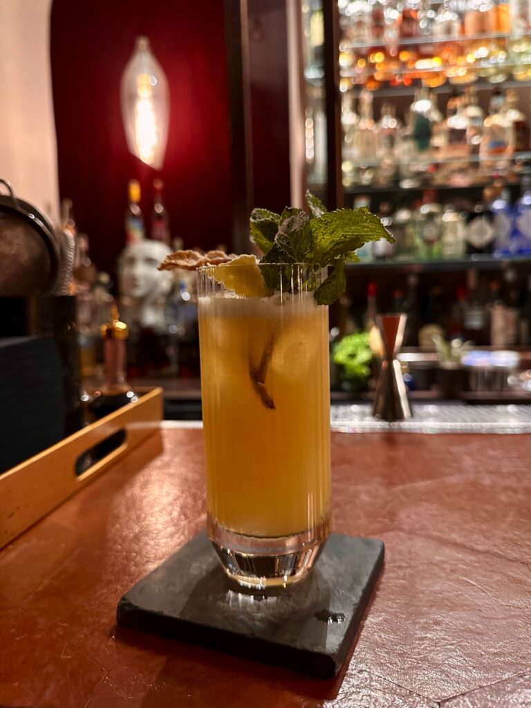 Babylon Bar 6