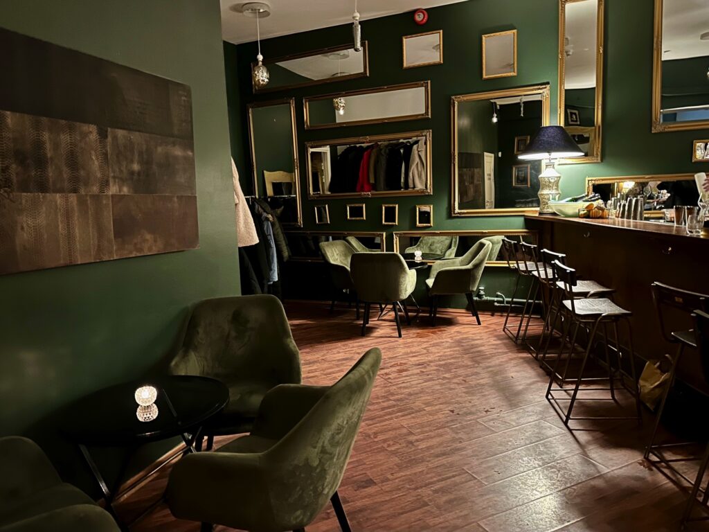 Babylon Bar 13