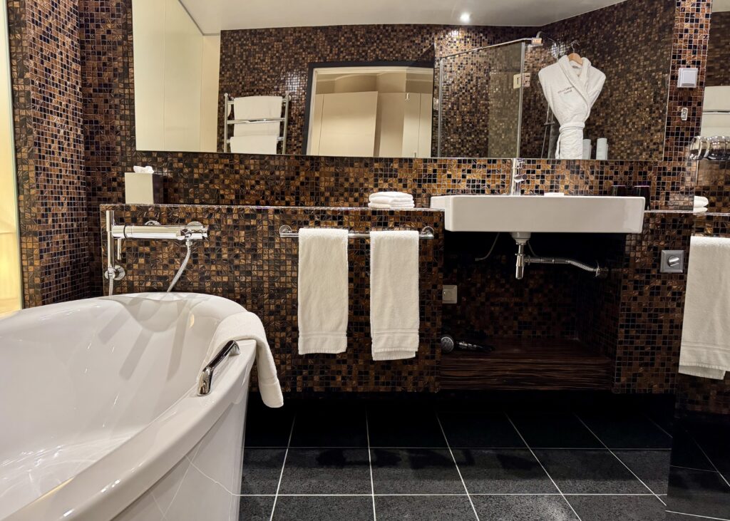 Swissotel Tallinn Kylpyhuone