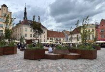 Tallinnan Raatihuoneentori 9