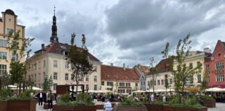 Tallinnan Raatihuoneentori 9