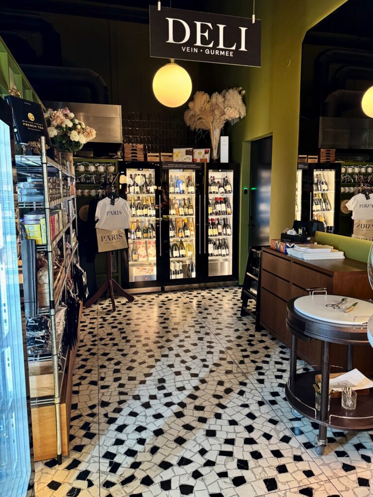 PÄRIS Ravintola Deli
