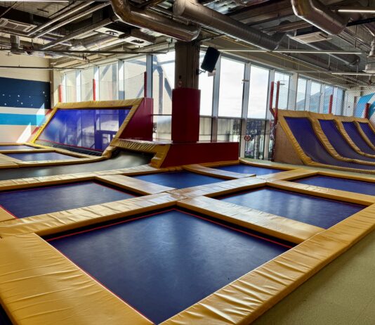 Super Skypark: Tallinnan Suurin Sisäseikkailupuisto Super Skypark 99