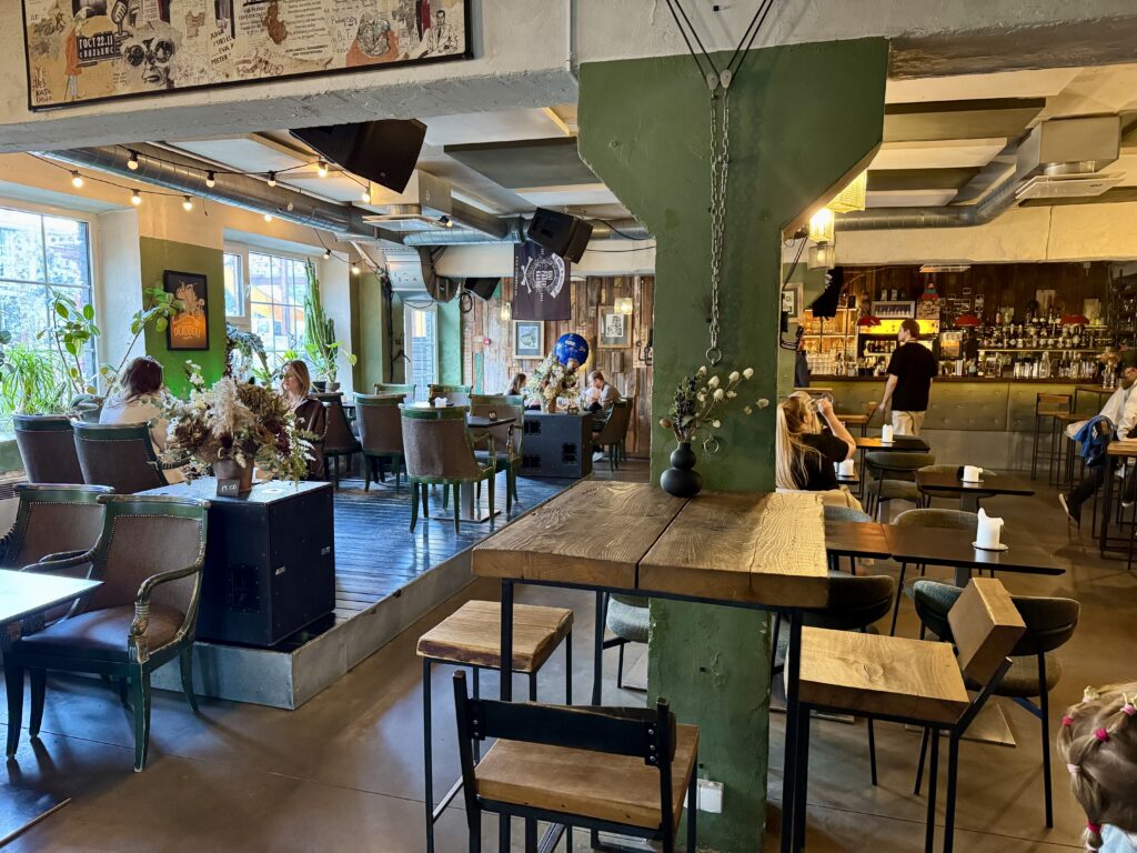 Kivi Paber Käärid Ravintola Telliskivi 65